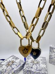 kole-cep-krupnaya-s-podveskoj-serdce-by-dior-v-vintazhnom-stile