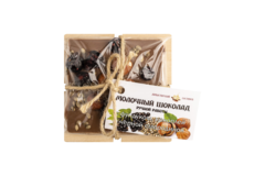 Молочный Шоколад ручной работы с фундуком, коноплёй и чёрной смородиной "Монастырский гостинец" 50г.