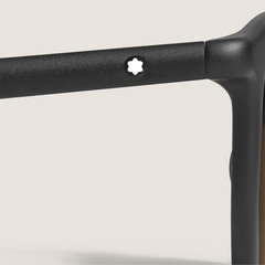 Солнцезащитные очки в черной ацетатной оправе