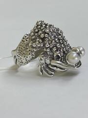 Жаба (кольцо из серебра)