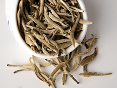 Бай Хао Инь Чжень "Серебряные Иглы", Белый чай