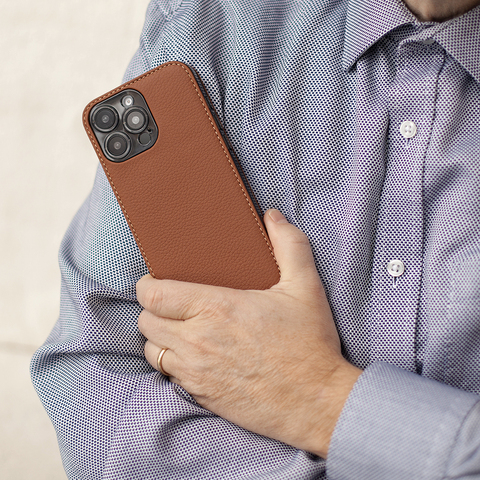 Кожаный чехол для iPhone 16 Pro Max, теленок цвета карамель