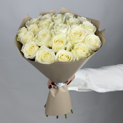 Букет 21 белых роз Россия 40 см