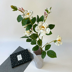 Роза китайская искусственная, ветка 68 см.