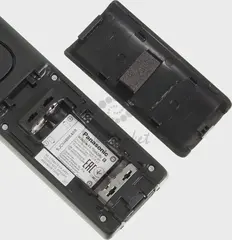 Радио-телефон Dect Panasonic KX-TGH220RUB черный автооветчик АОН