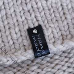 Кожаная бирка с гвоздиком со стразой 