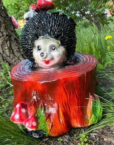 Садовая фигура «Ёж на пне»