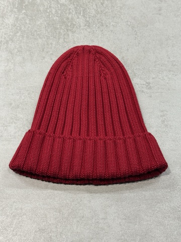 Шапка с отворотом (красный)
