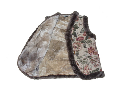 Гобеленовый жилет на кусковой овчине Розы