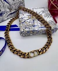 kole-cep-krupnaya-s-podveskami-style-by-dior-v-vintazhnom-stile