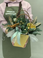 Букет цветов Елка в сумке (цитрус)