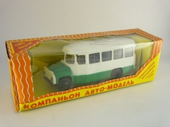 KAVZ-3270 Bus white-green Kompanion 1:43