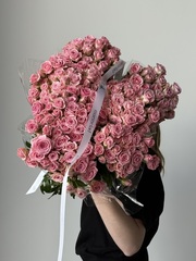 АКЦИЯ - розовая кустовая роза - цена действует при заказе от 25шт