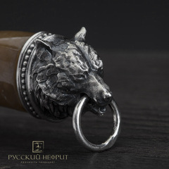 Амулет "Волчий клык". Табачный нефрит.