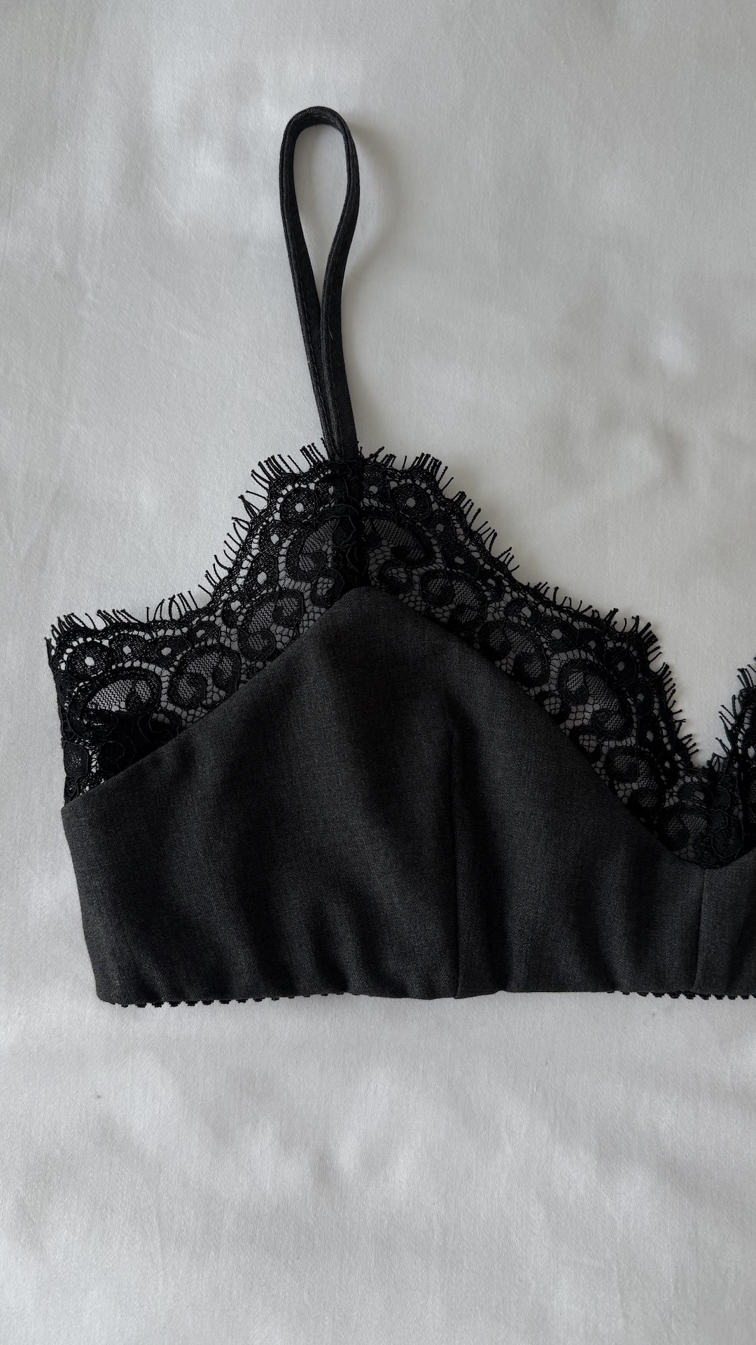 Лиф из костюмной ткани с кружевом