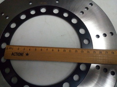 Передний тормозной диск на Kawasaki Z 400 / Z 550 / Z 650  / VN 700 / Z 750