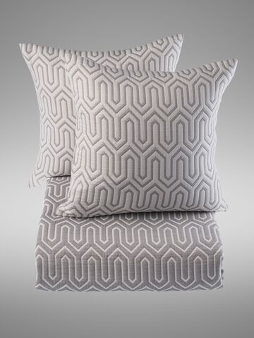 Покрывало 260х280 и 2 декоративные подушки 45х45 Claire Batiste Klee Greg серые