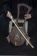 Бас -Тальхарпа грушевидная