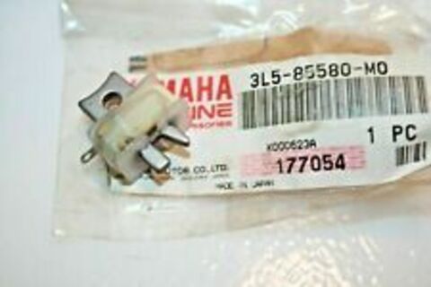 Катушка момента искрообразования Yamaha 3L585580M000