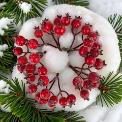 №2 Ягоды Шиповника зонтиком в сахарной обсыпке, на ветке 9 ягод по 15 мм, набор 5 шт.