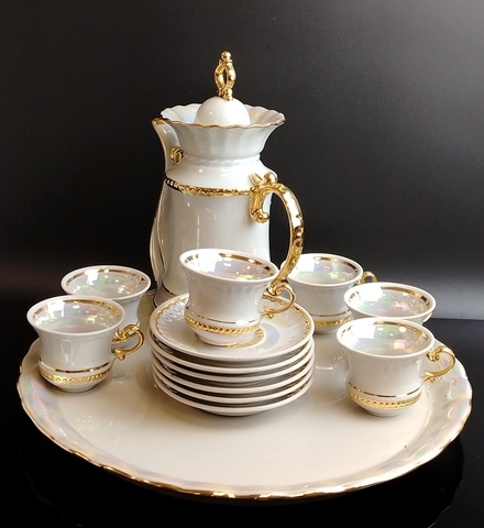 Антуражный кофейный фарфоровый сервиз из 14 предметов(кофейник, 6 пар чашек, поднос), изящный дизайн, перламутр, золочение, Тернопольский ФЗ, винтаж СССР 1975-1991 гг
