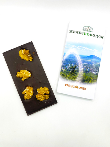 Темный шоколад с грецким орехом