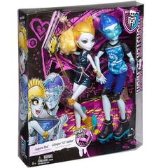 Гилл Веббер и Лагуна Блю. На роликах