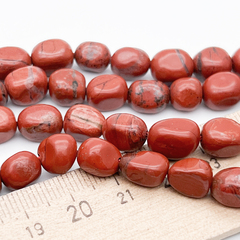 Яшма красная фриформ бусины, размер около 7-9*6-7 мм, цена за отрезок 19 см (1/2 нити)