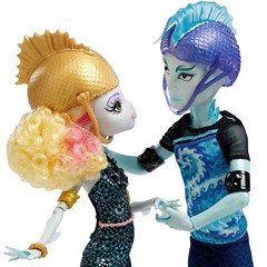 Гилл Веббер и Лагуна Блю. На роликах