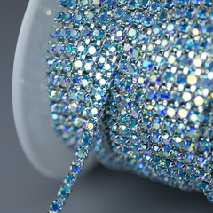 Стразовая цепь дуохромная, 2мм, голубой кристалл с синим напылением в серебристых цапах