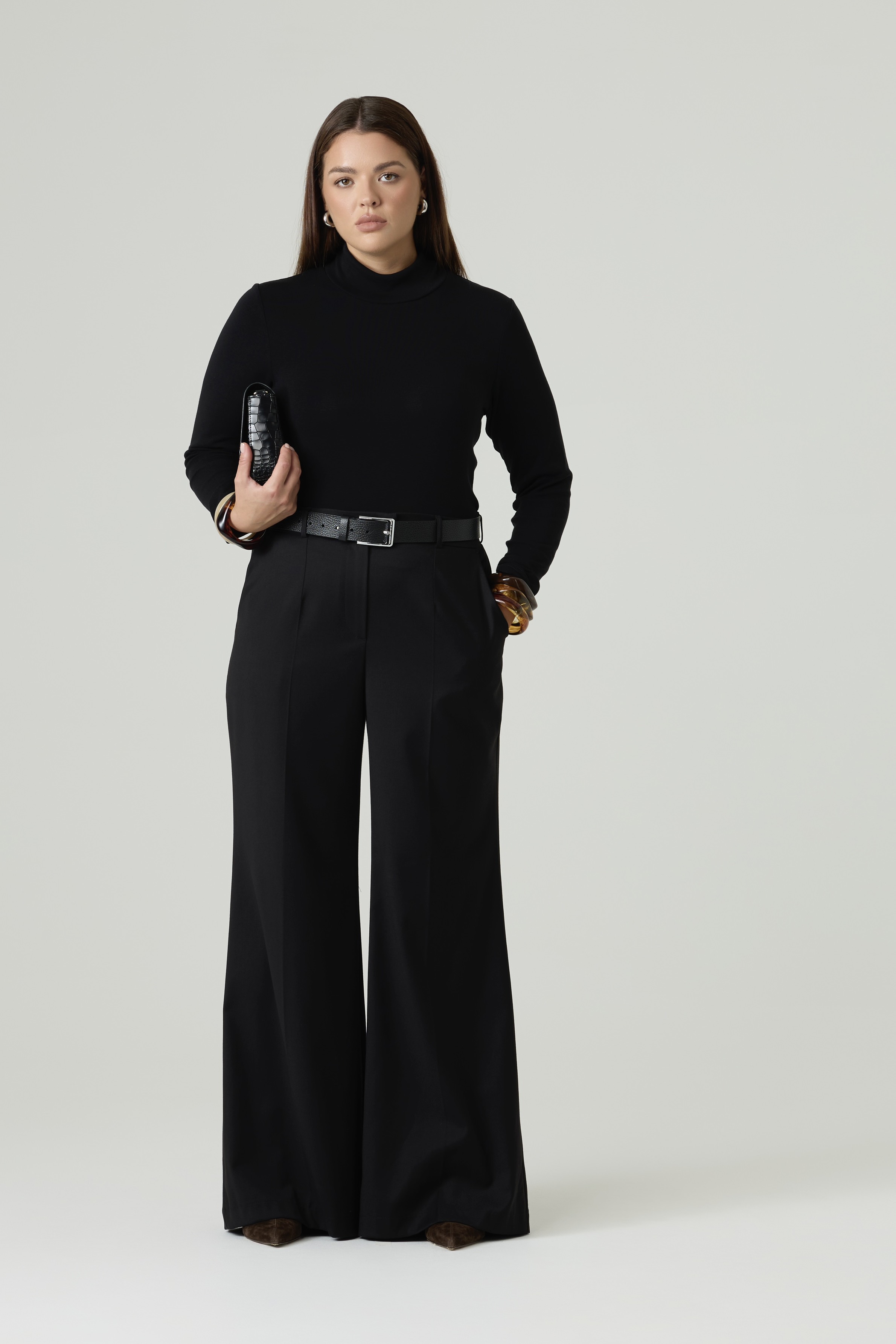 Брюки расклешенные со стрелками, черный