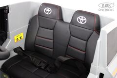 Toyota LAND CRUISER 300 4WD L999LL  (лицензионная модель)