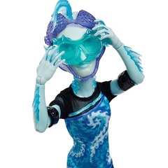 Гилл Веббер и Лагуна Блю. На роликах