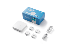 Комплект устройств на напряжение 100-240В(умная станция,датчик движения,датчик состояния окружающей среды, пульт, датчик открывания двери) для управления умным домом Lifesmart Starter KIT (LS082WH,LS058WH,LS062WH, LS063WH, LS069WH) LS215