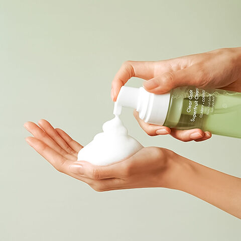 Противовоспалительная пенка для умывания с нони Purito Clear Code Superfruit Cleanser, 150мл