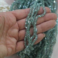 Хрусталь (стекло) граненный, зелёный 4*3 мм, 1 нить, С075