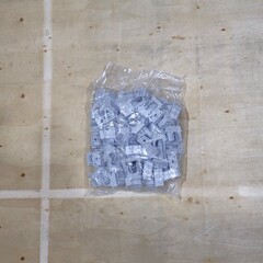 Крепеж-клипса для труб для монтажного пистолета серая в п/э д16 (100шт/1100шт уп/кор) Промрукав