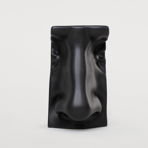 СКУЛЬПТУРА NARIZ NEGRA