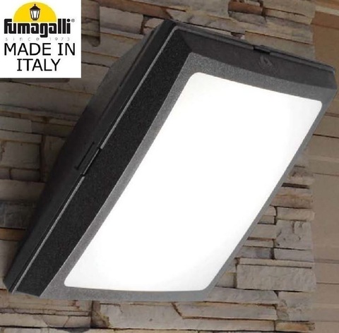 Уличный настенный светильник Fumagalli GUIZEPPE 4P2.702.000.AYF1R