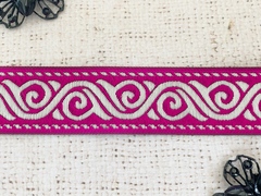 Тесьма жаккард, ш. 3,4 см.