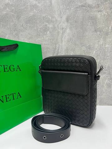 Сумка мужская кожаная Bottega Veneta через плечо