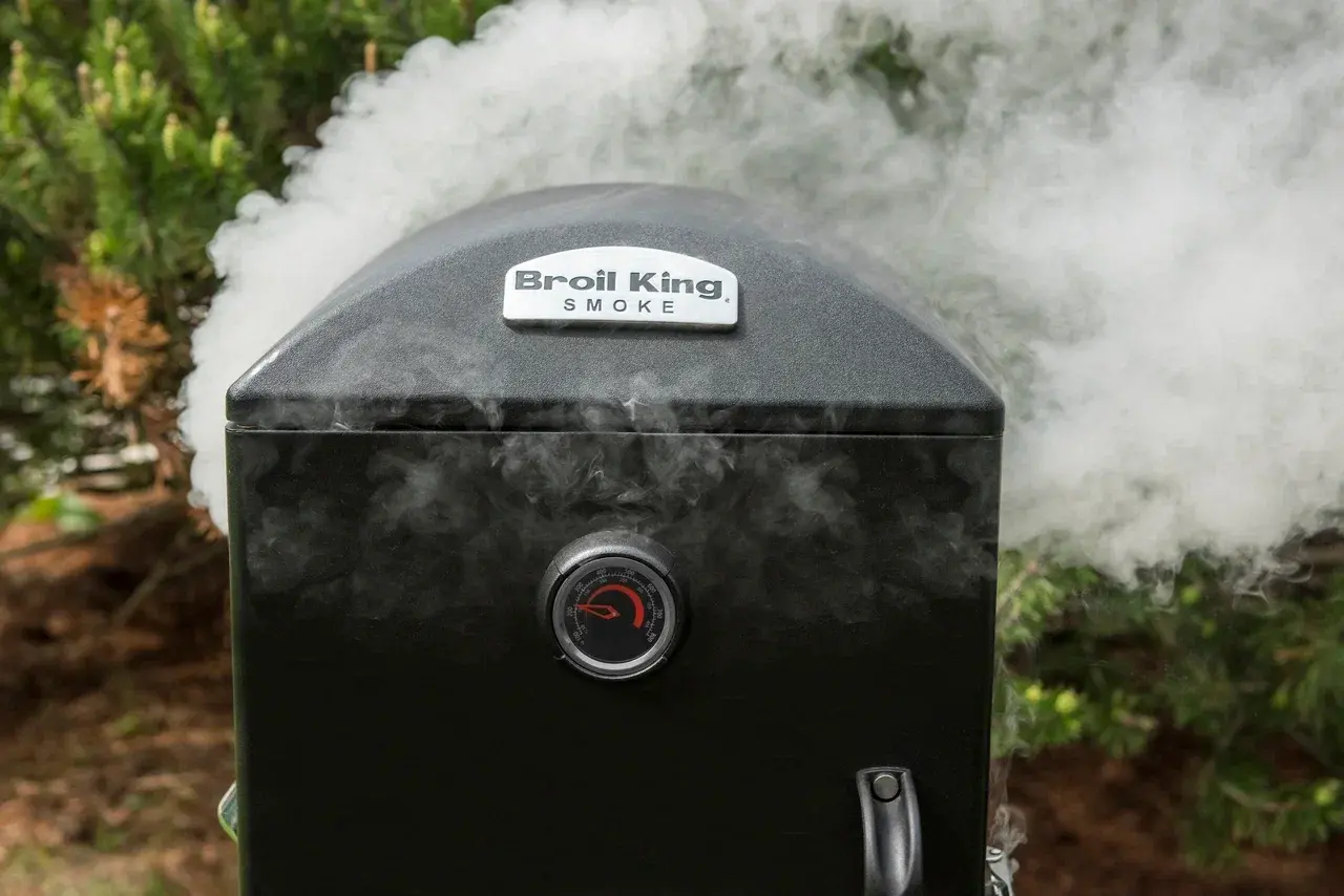 Коптильня угольная вертикальная Broil King VERTICAL CHARCOAL SMOKER