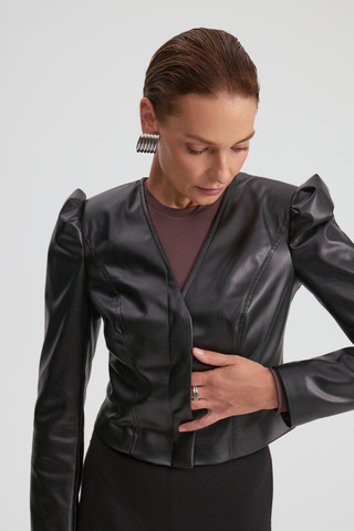 Жакет укор. экокожа акцент плечи