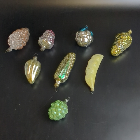 Ёлочные игрушки набор из 8 разных штук, кукуруза, виноград, горох и др, стекло, подвесные, ручная роспись, винтаж СССР 1970-1990 гг