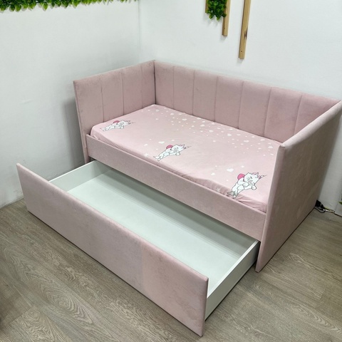 Кроватка фантазия  с дополнительным спальным местом