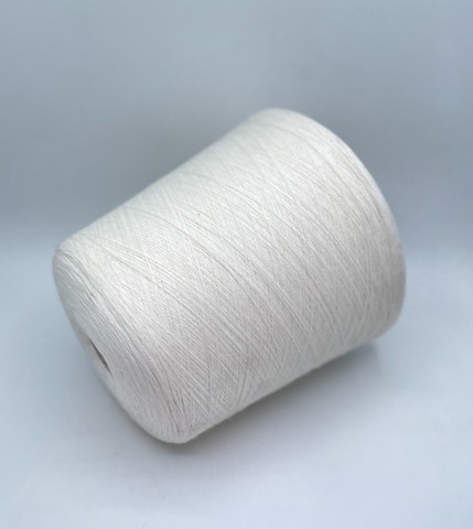 Folco (пр.Италия). 2/28 1400м/100гр, 50% меринос, 50% акрил, цвет-Молочный (668/91), арт.34159