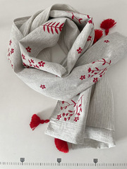 Шарф льняной комби. со штампами и кисточками 