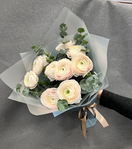 Нежнейшие  ранункулисы в нежной упаковке 9