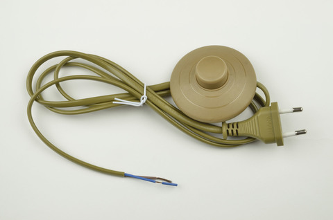 Uniel Сетевой шнур с выключателем UCX-C20/02A-170 BROWN