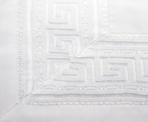 Постельное белье 1.5 спальное Iris белое